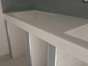 Top in quarzo resina